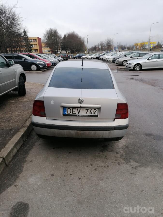 Volkswagen Passat B5 Sedan 4-doors