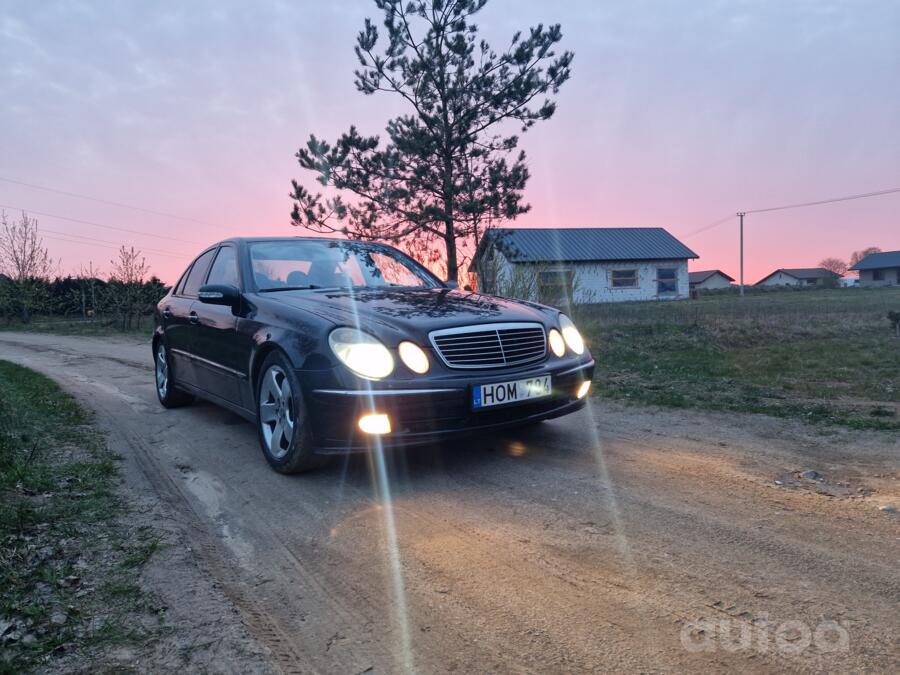 Mercedes-Benz E-Class W211 Sedan