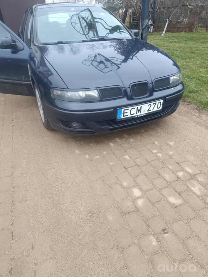 SEAT Toledo 2 generation Sedan