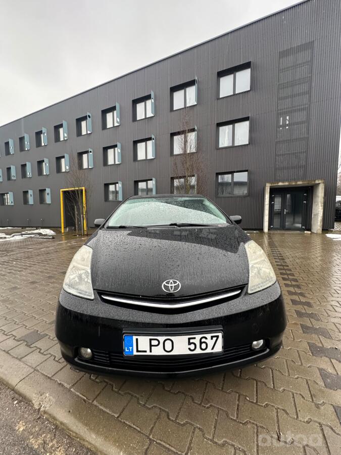 Toyota Prius 2 generation [restyling] (XW20)
