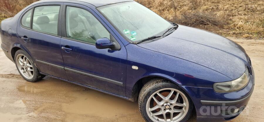 SEAT Toledo 2 generation Sedan