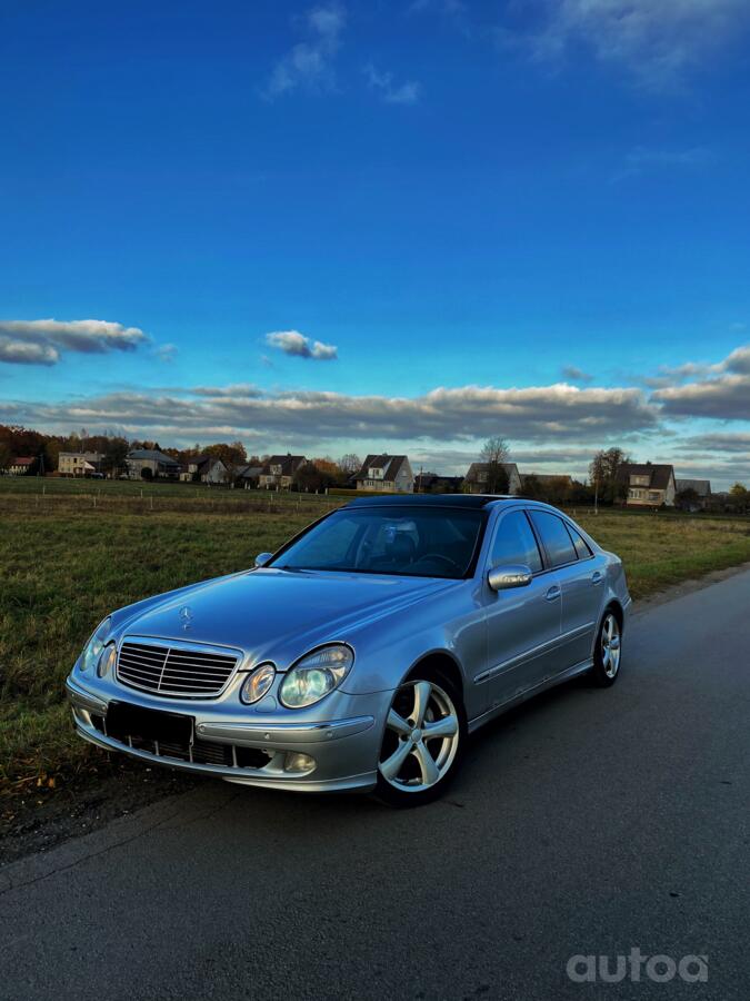 Mercedes-Benz E-Class W211 Sedan