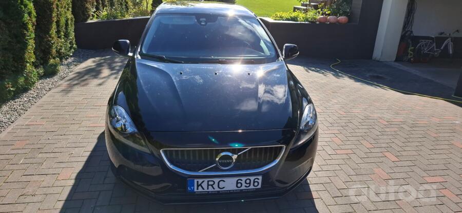 Volvo V40 2 generation [restyling] Hatchback 5-doors
