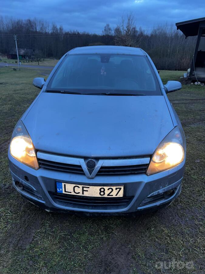 Opel Astra H Hatchback