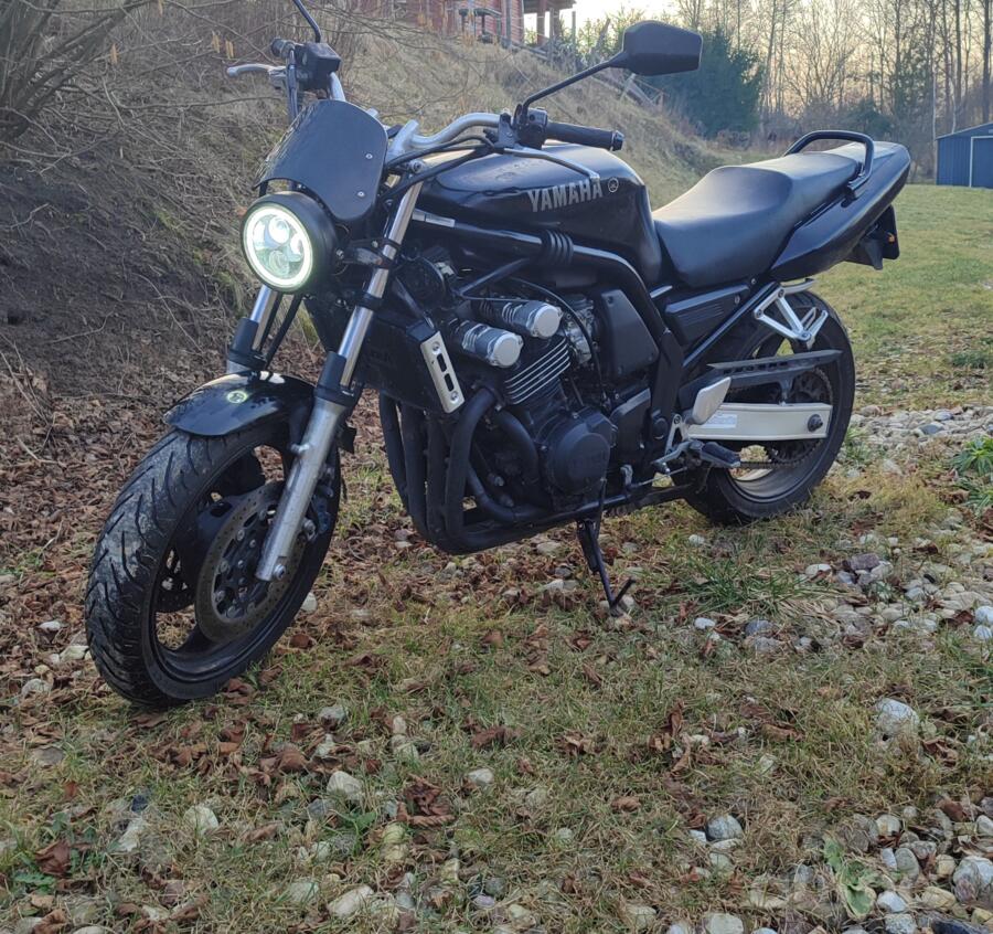 Yamaha FZS 600 Fazer