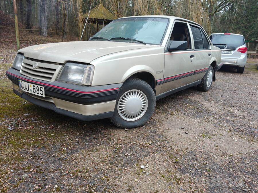 Opel Ascona C Sedan 4-doors