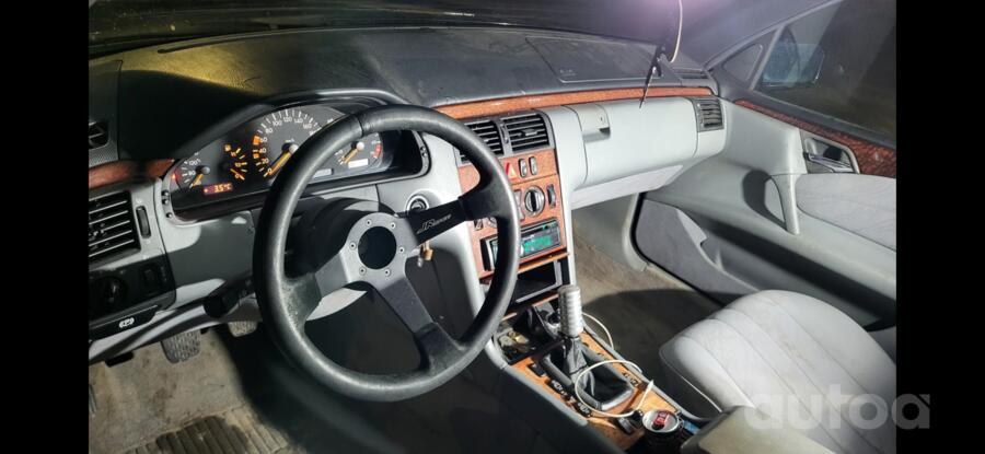 Mercedes-Benz E-Class W210 Sedan