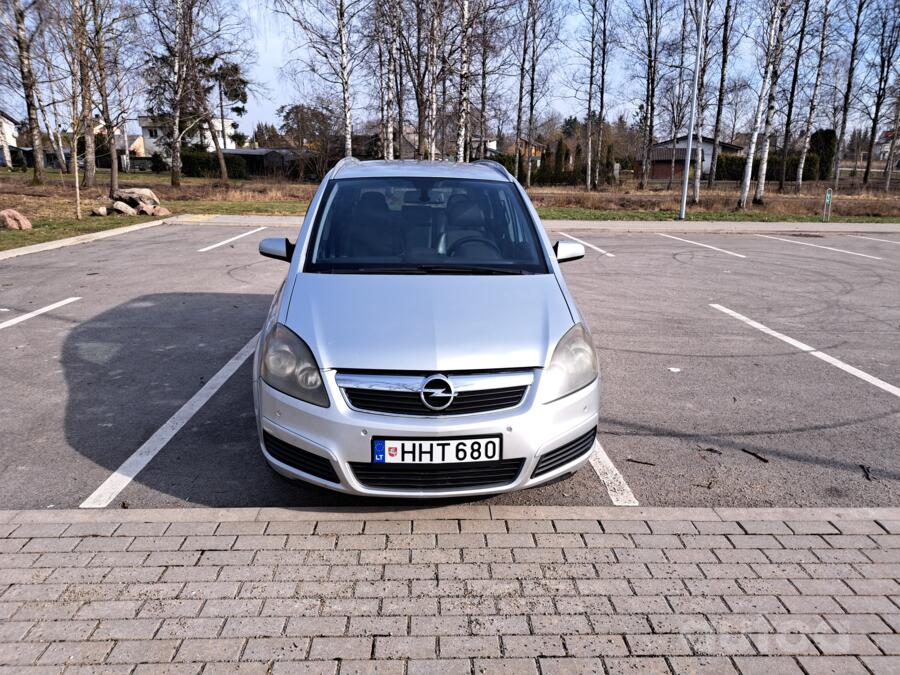 Opel Zafira B Minivan 5-doors