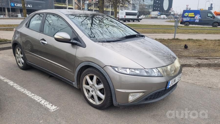 Honda Civic 8 generation Hatchback 5-doors