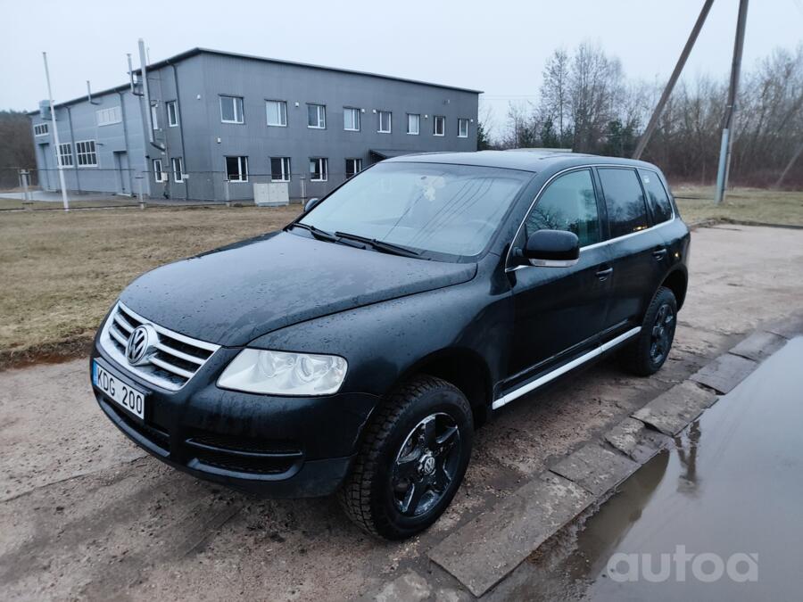 Volkswagen Touareg 1 generation Crossover
