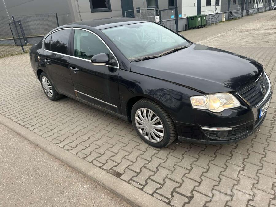 Volkswagen Passat B6 Sedan 4-doors