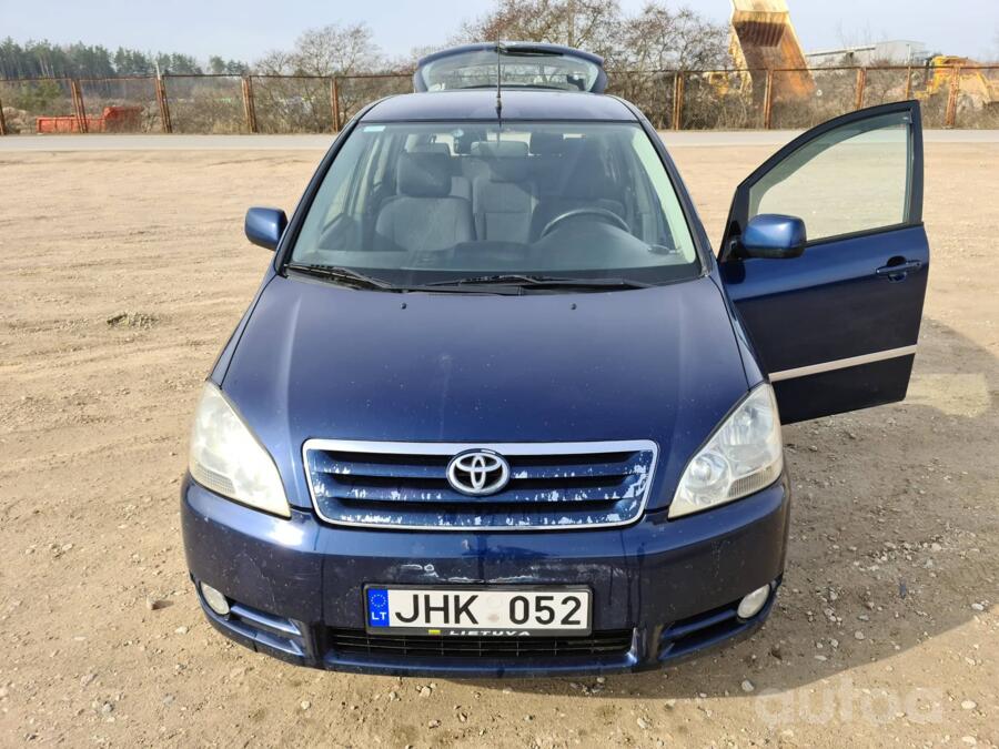 Toyota Avensis Verso 1 generation [restyling] Minivan