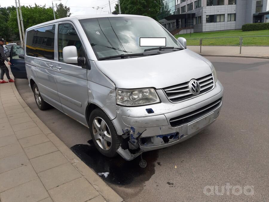Volkswagen Multivan T5 Minivan