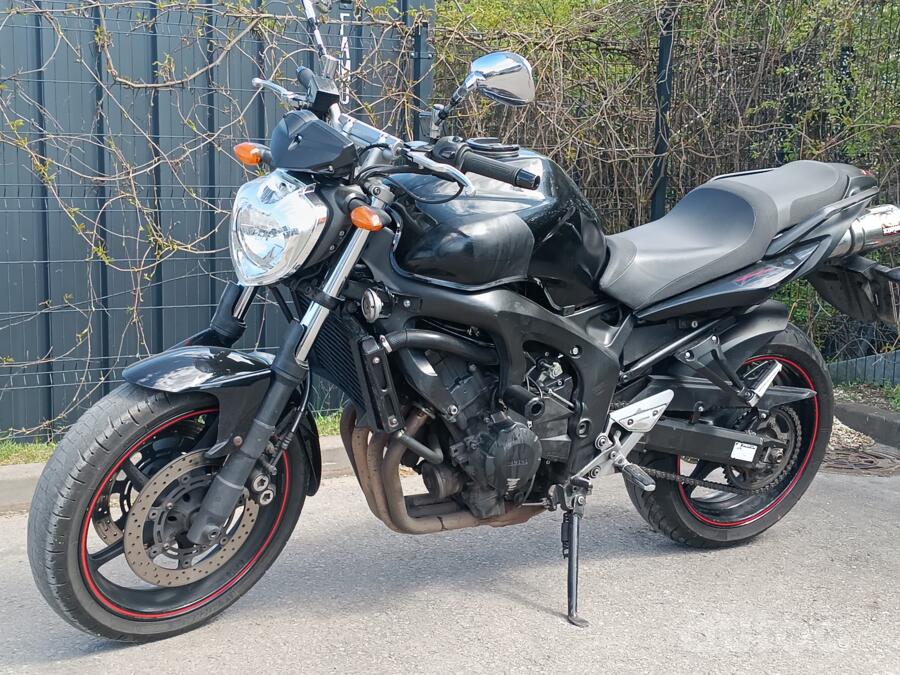 Yamaha FZ