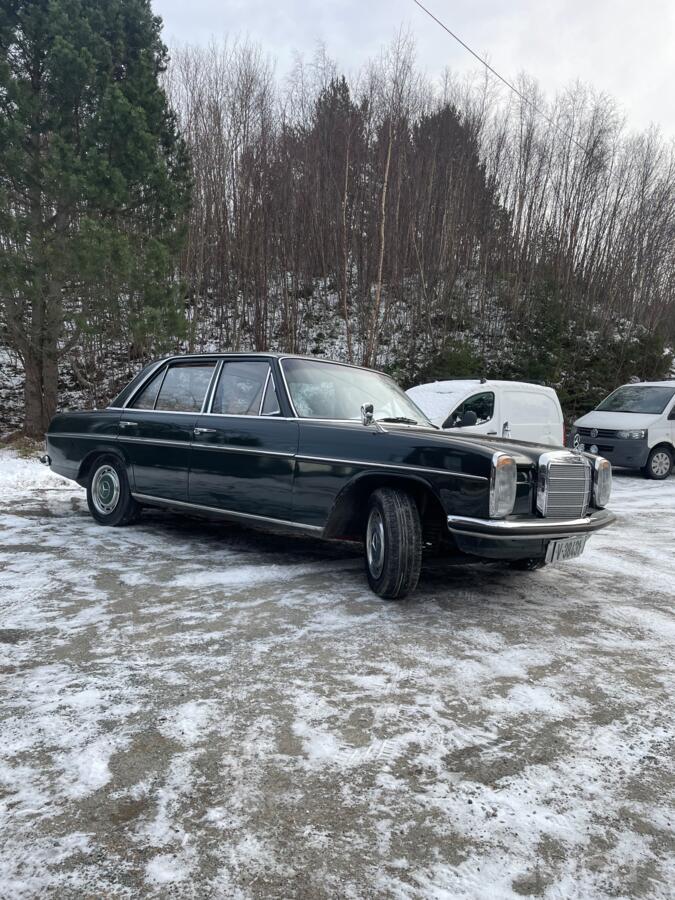 Mercedes-Benz W114 1 generation