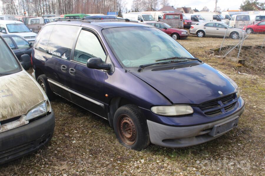 Chrysler Voyager 3 generation Grand minivan 5-doors