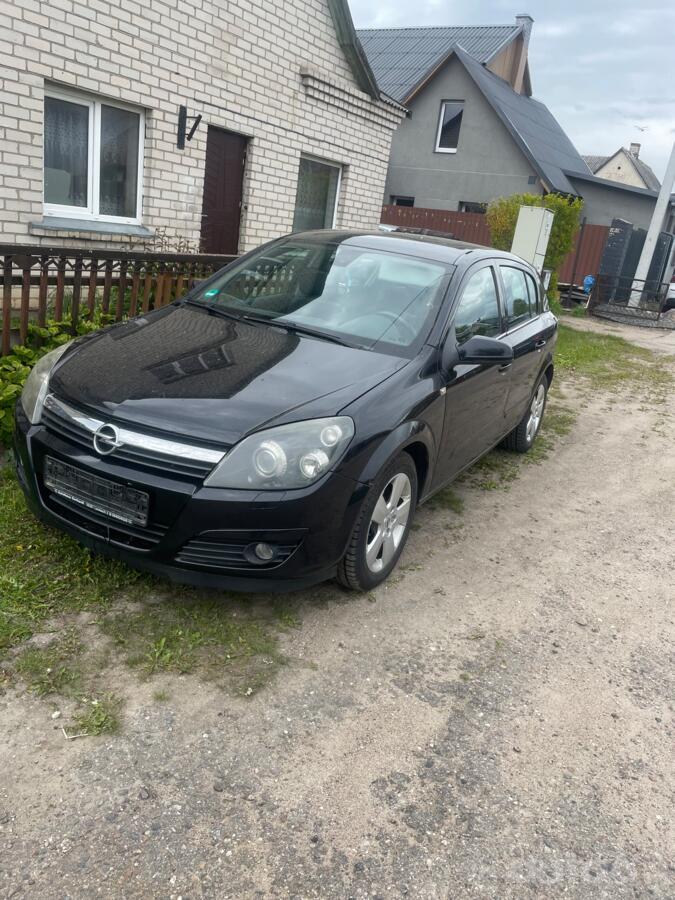Opel Astra H Hatchback