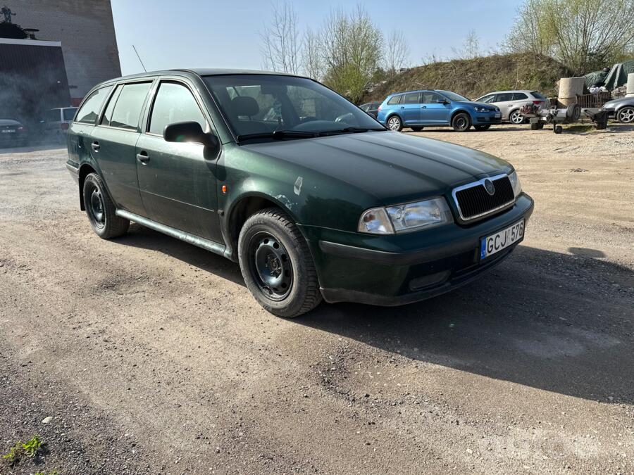 Skoda Octavia 1 generation Combi wagon 5-doors
