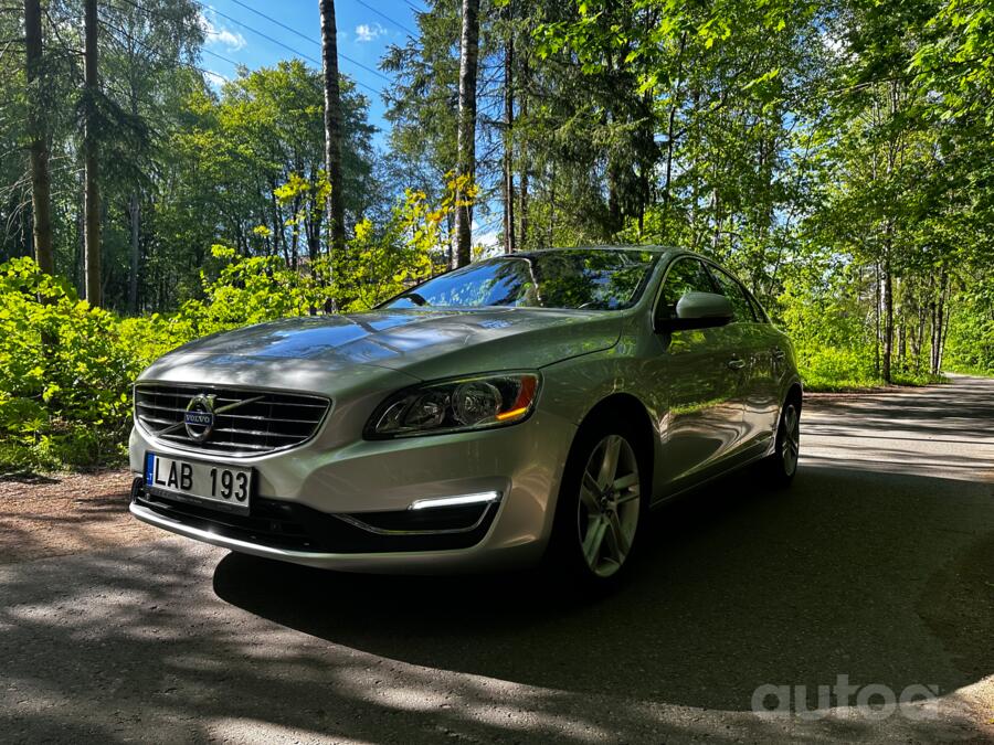 Volvo S60 2 generation [restyling] Sedan 4-doors