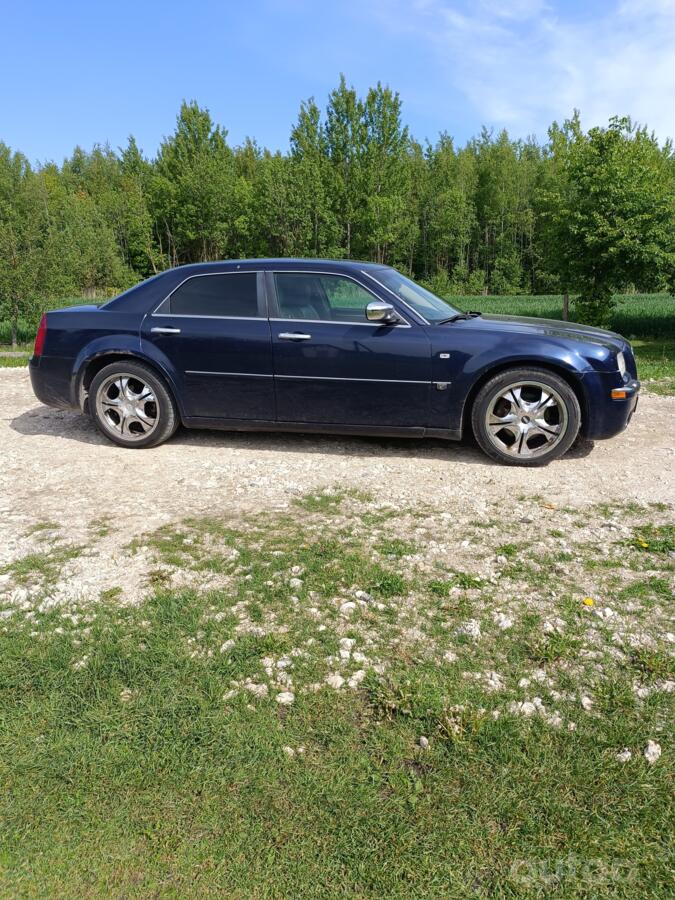Chrysler 300C 1 generation Sedan 4-doors