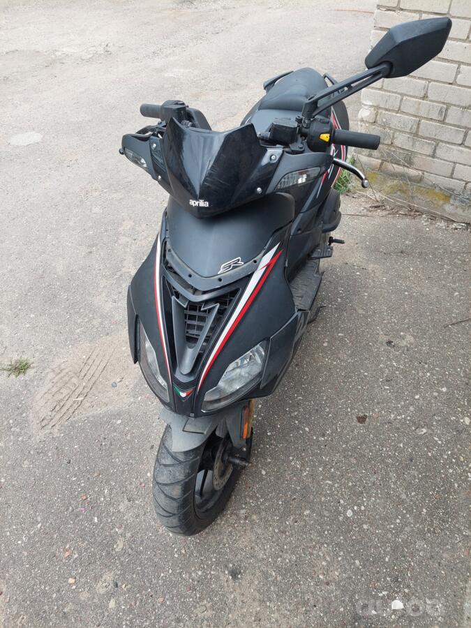 Aprilia SR