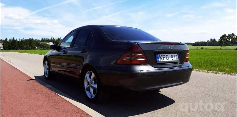Mercedes-Benz C-Class W203/S203/CL203 Sedan