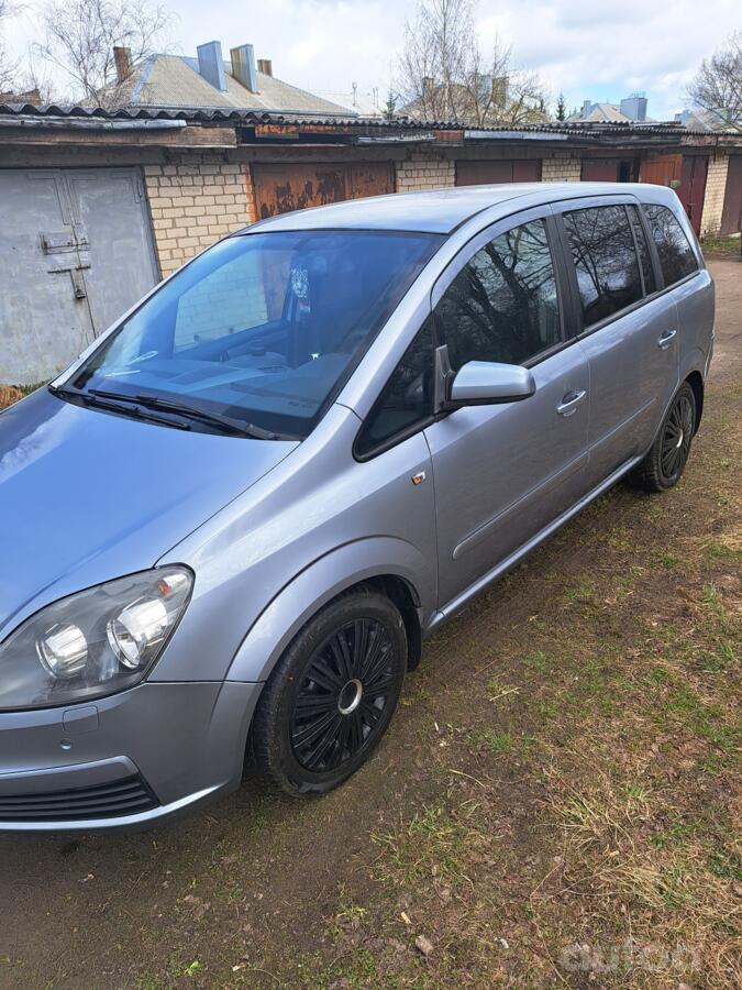 Opel Zafira B Minivan 5-doors