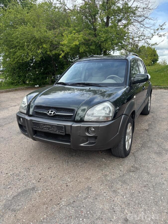 Hyundai Tucson 1 generation Crossover