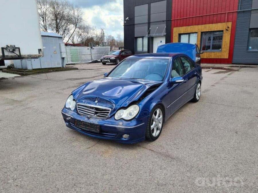 Mercedes-Benz C-Class W203/S203/CL203 Sedan
