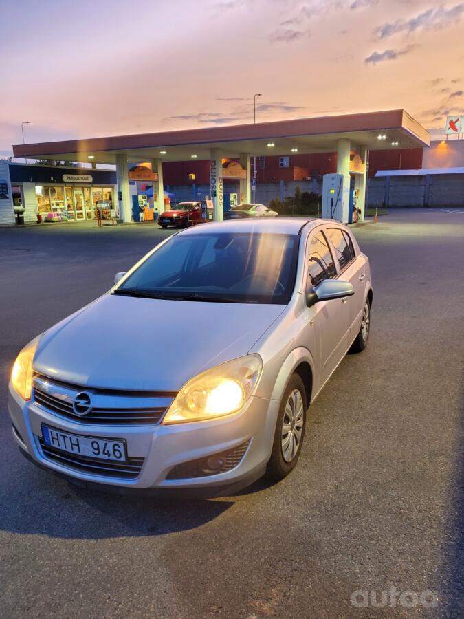 Opel Astra H Hatchback