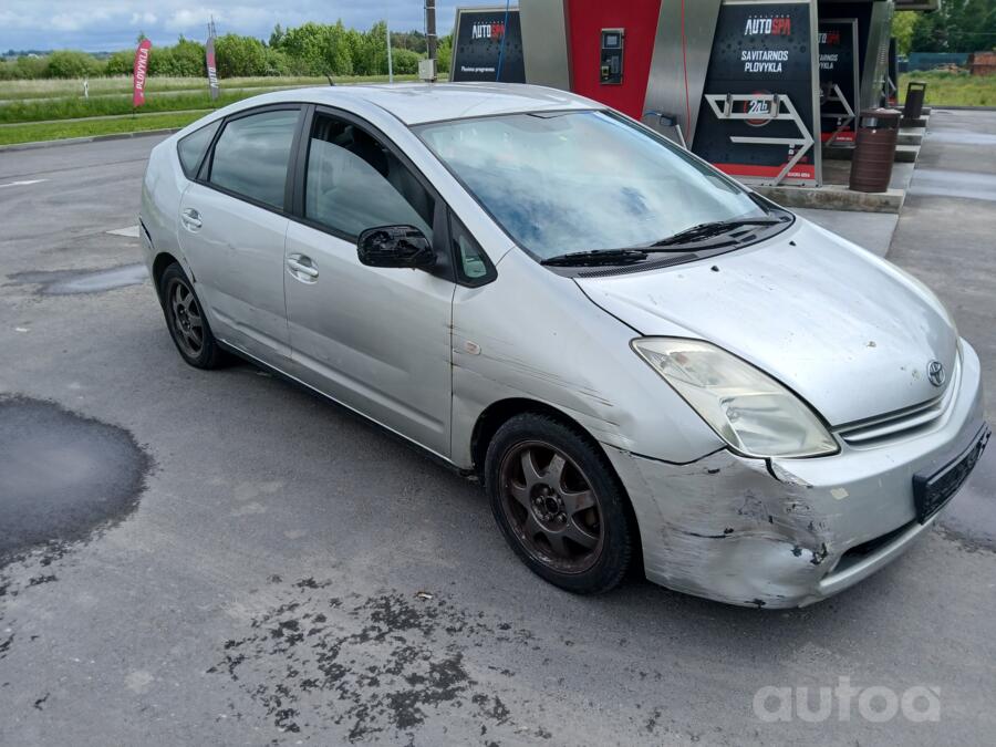 Toyota Prius 2 generation Hatchback