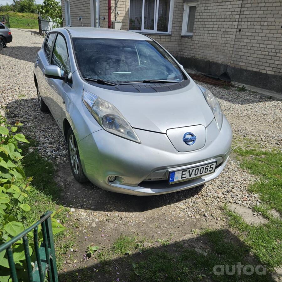 Nissan Leaf 1 generation Hatchback