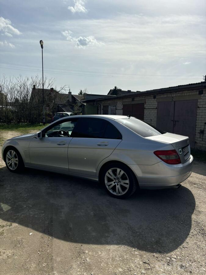 Mercedes-Benz C-Class W204/S204 Sedan 4-doors