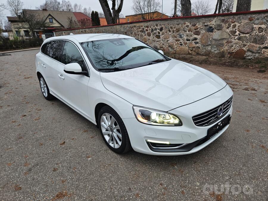 Volvo V60 1 generation [restyling] wagon 5-doors