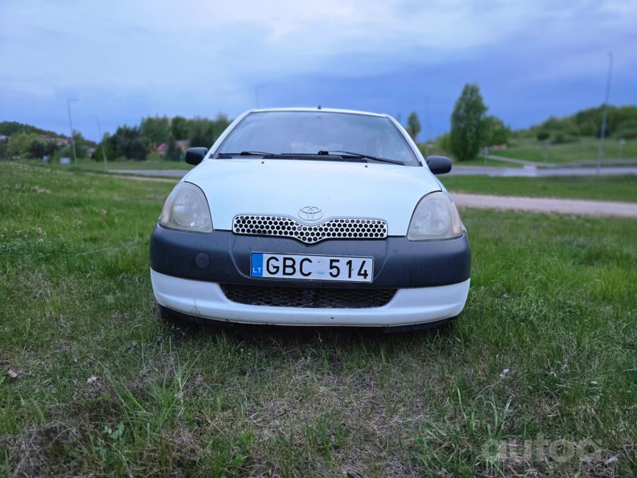 Toyota Yaris 1 generation