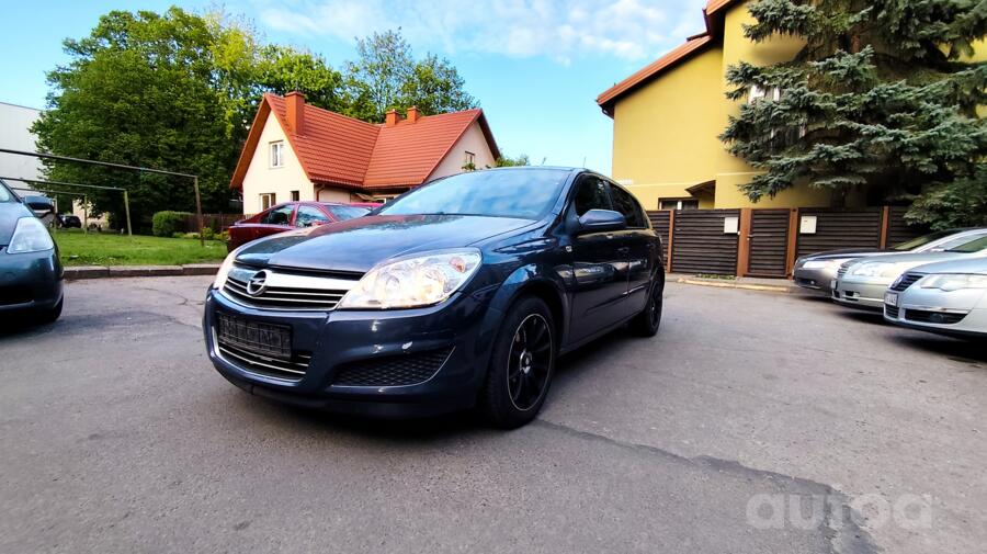 Opel Astra H Hatchback