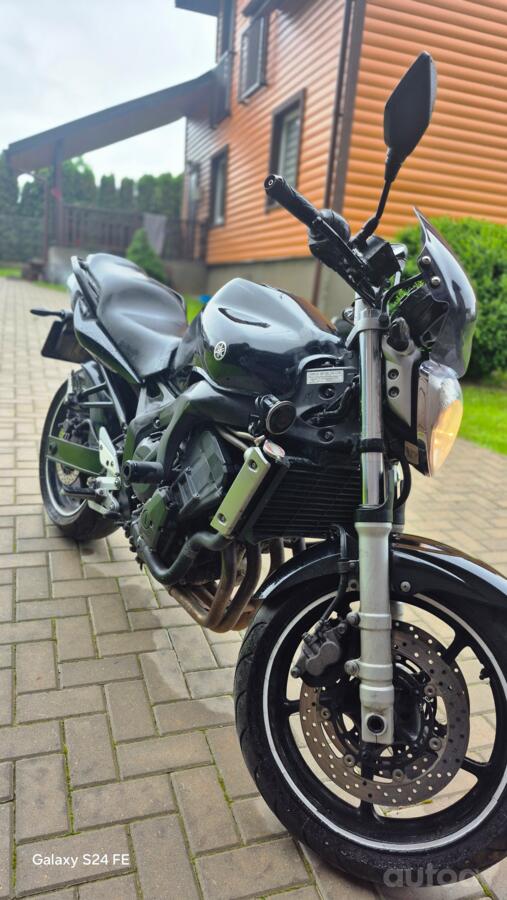 Yamaha FZ