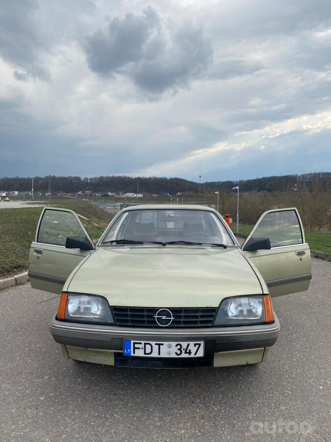 Opel Rekord E [restyling] Sedan