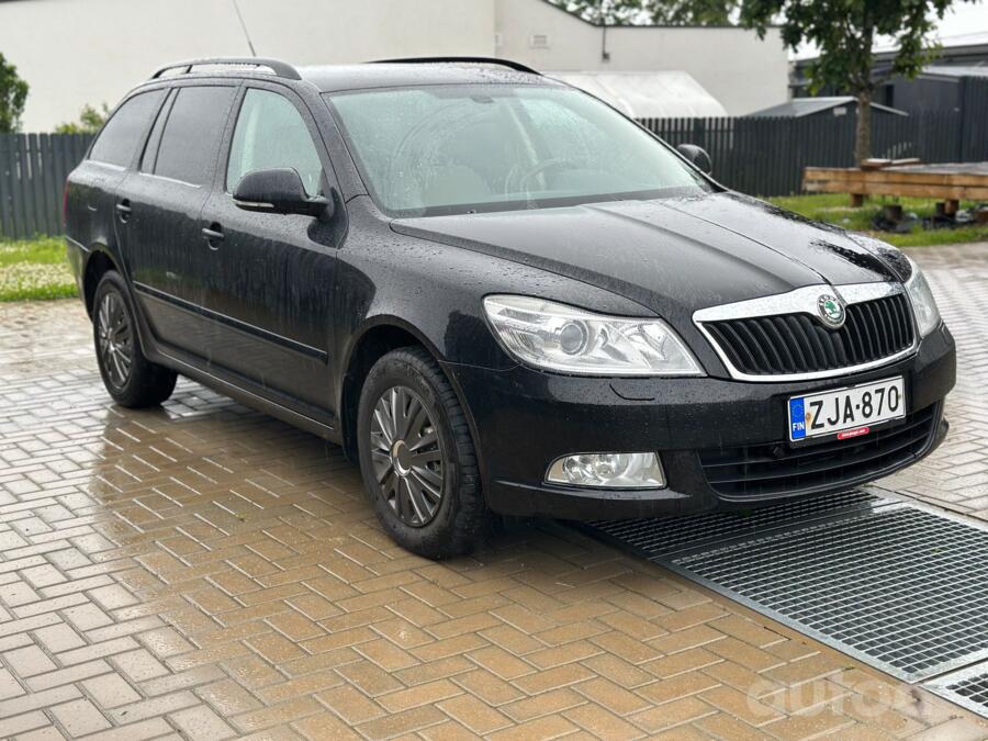 Skoda Octavia 2 generation [restyling] Combi wagon 5-doors