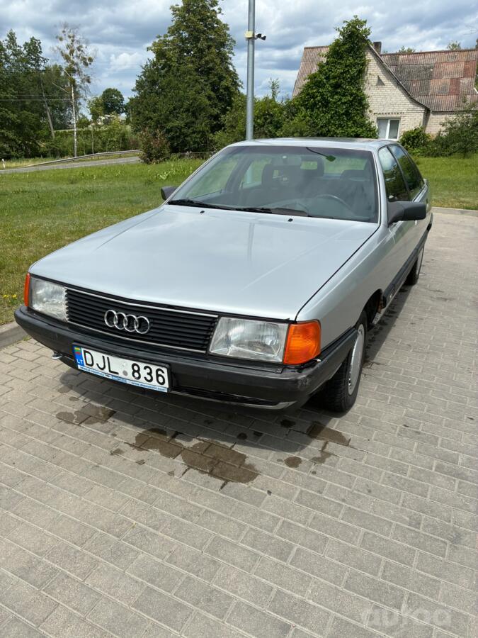 Audi 100 4A/C4 Sedan