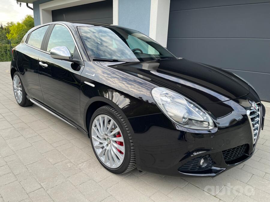 Alfa Romeo Giulietta 940 Hatchback