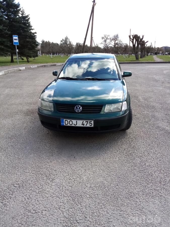 Volkswagen Passat B5 Sedan 4-doors
