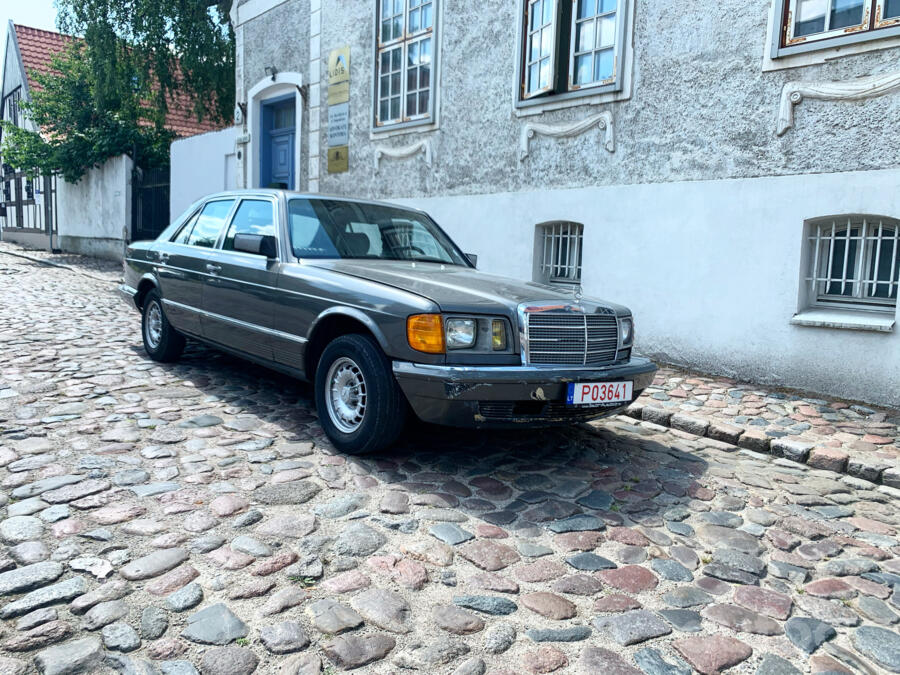Mercedes-Benz S-Class W116 Sedan