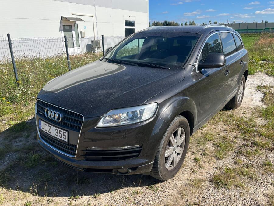 Audi Q7 4L Crossover
