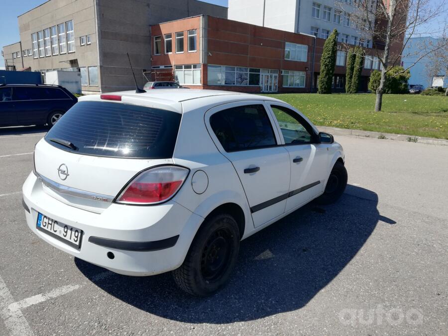 Opel Astra H Hatchback
