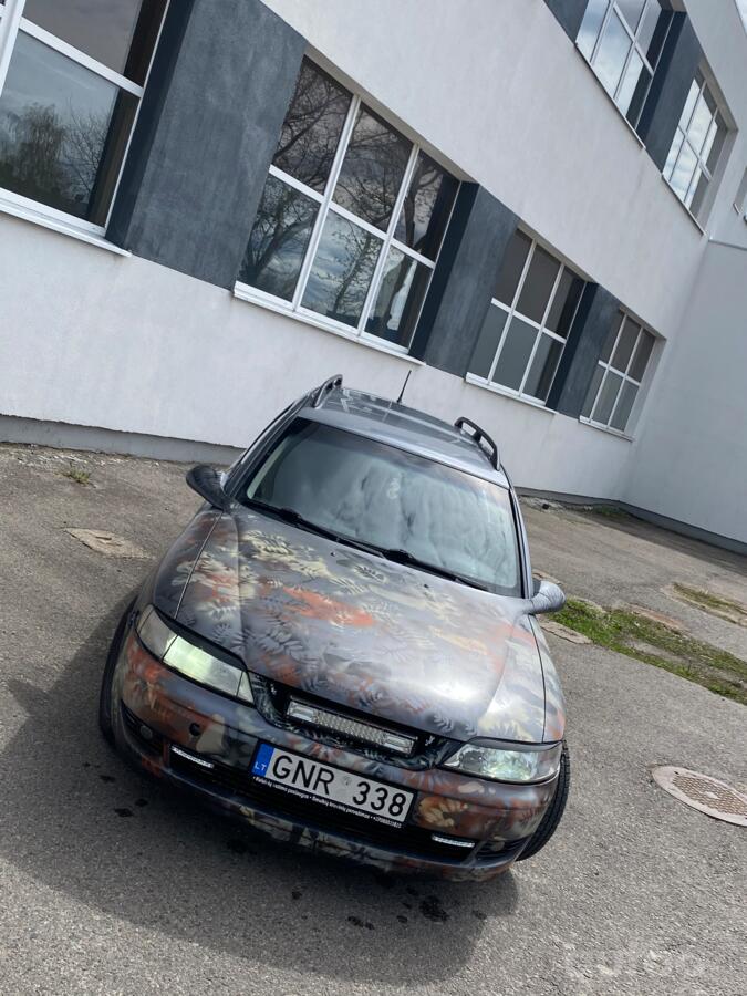 Opel Vectra B wagon 5-doors