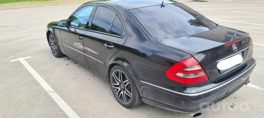 Mercedes-Benz E-Class W211 Sedan