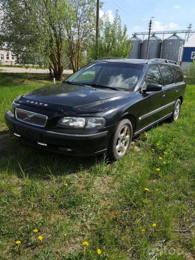 Volvo V70 2 generation R wagon 5-doors