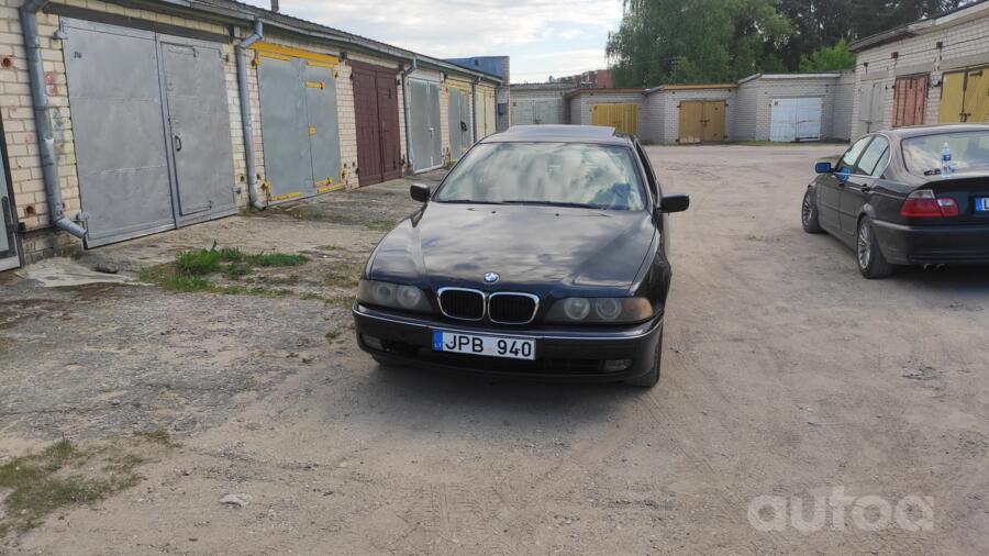 BMW 5 Series E39 Sedan 4-doors