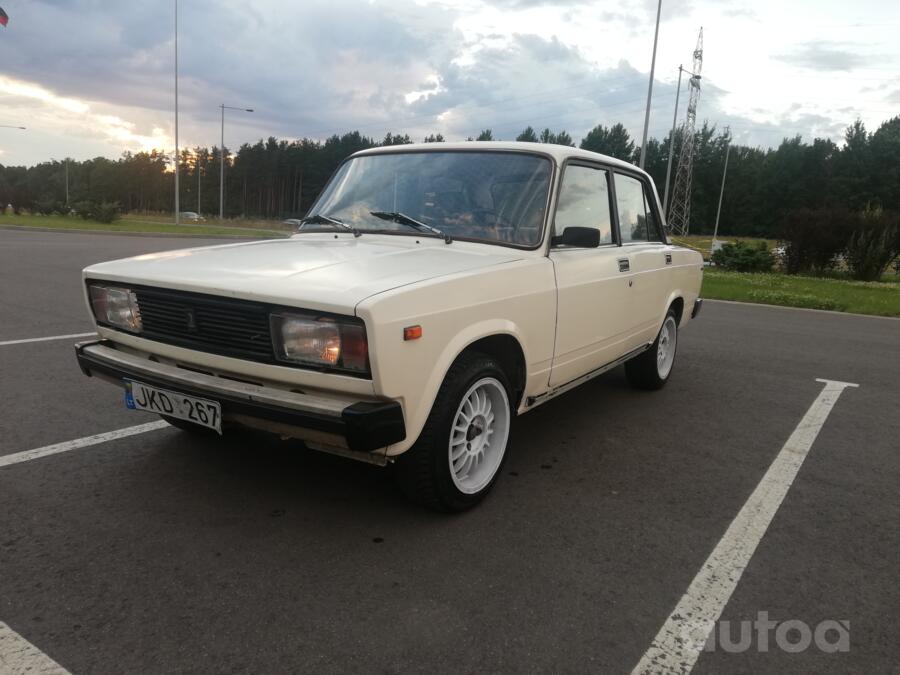 VAZ (Lada) 2105 1 generation Sedan
